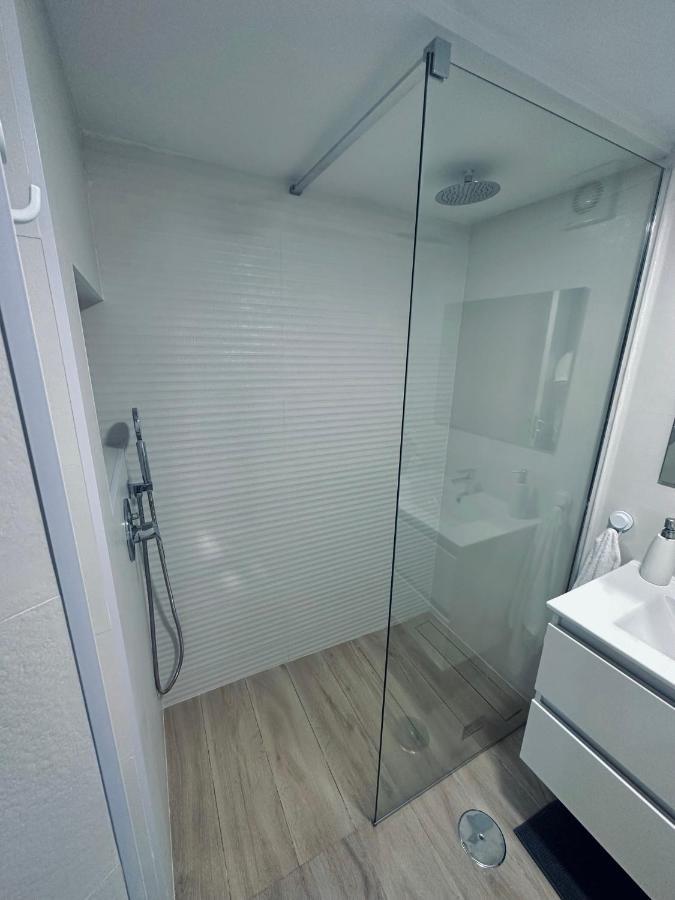 Apartamentos Arraez อัลเมรีอา ภายนอก รูปภาพ